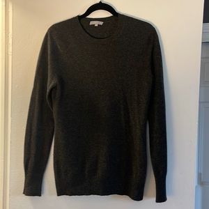Gray cashmere crew neck sweater.